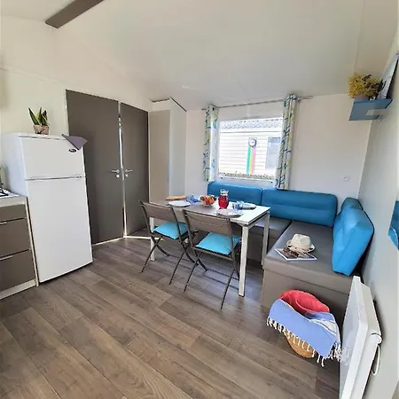 Le Clos Des Pins 4*