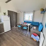 Camping Le Clos Des Pins 4*